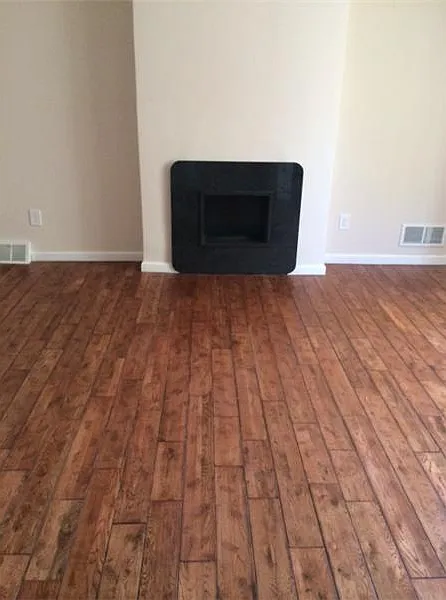 5 bed, 3.5 bath, 2120 sqft, $3,150 — Photo 4