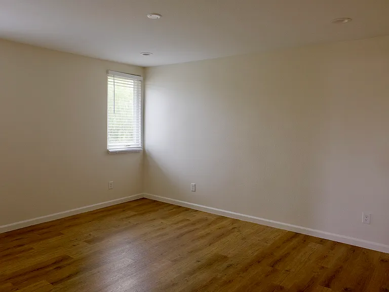 18606 Valley Blvd #1 — Photo 23