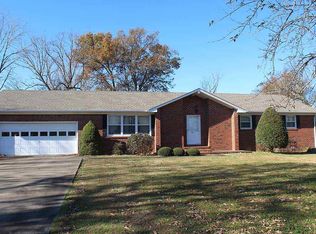 121 Gibbs Store Rd, Murray, KY 42071