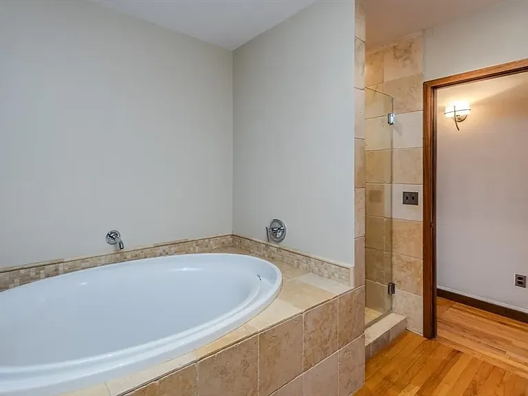 231 Main St #3 — Photo 4