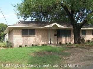 1108 N Sherman St, Ennis, TX 75119