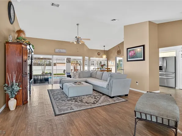 412 SE 13th Ave, Cape Coral, FL 33990