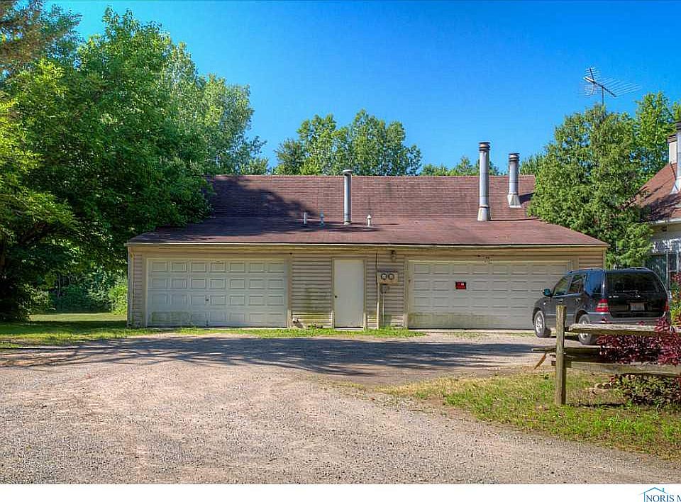 2nd image of 10387 W Bancroft St