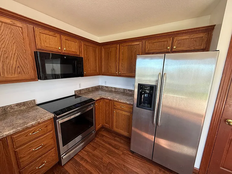 611 River Rock Pass — Photo 9