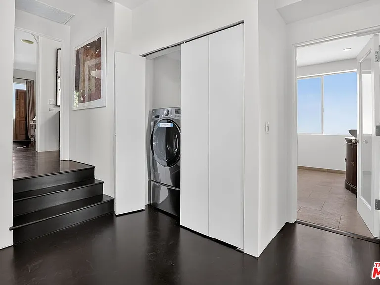2425 Clement Ave — Photo 39