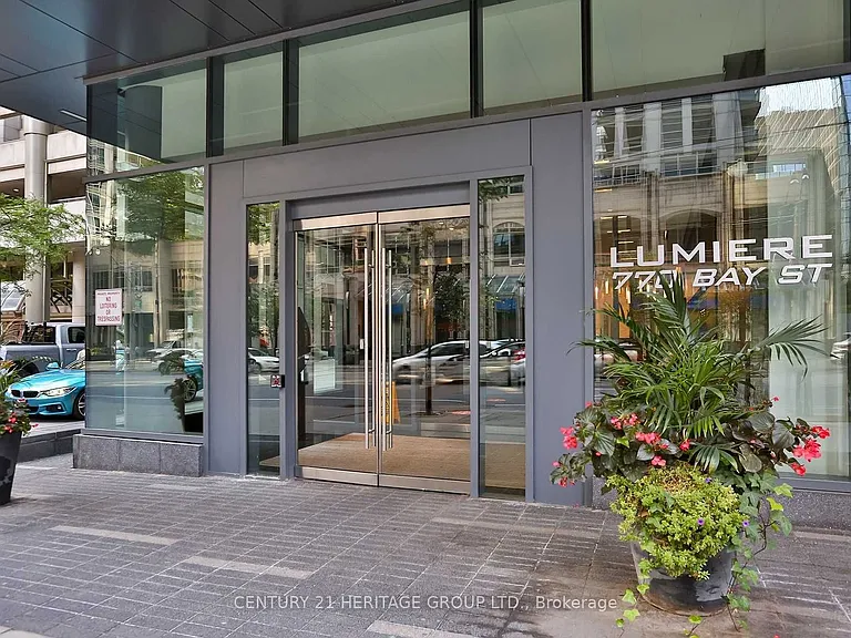 770 Bay St #Penthouse 603 — Photo 3