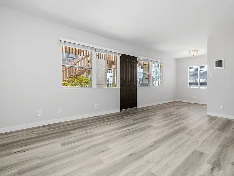 3820 Georgia St #8 — Photo 8