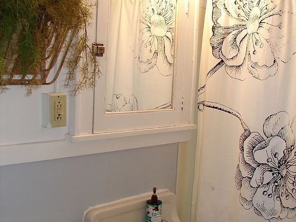 4th image of 1305 Grand Ave APT 301
