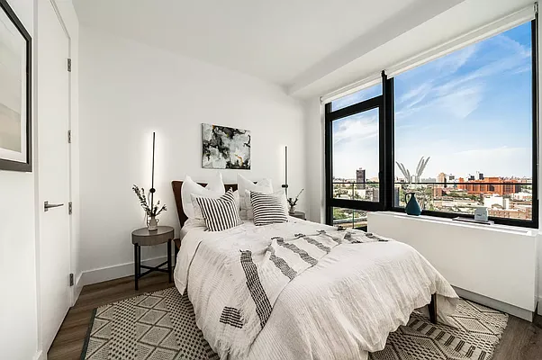 Rented by EXR | media 20