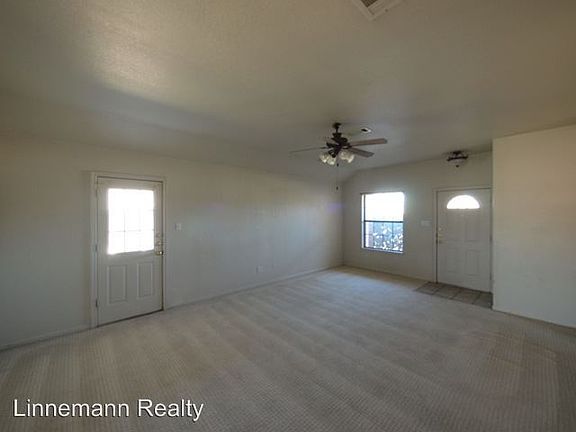 4th image of 2802 Lucille Dr #B