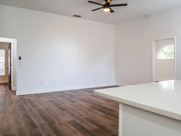 8848 Parliament Ct — Photo 7