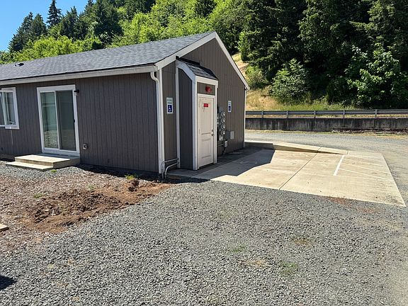 3rd image of 555 N River Rd #8