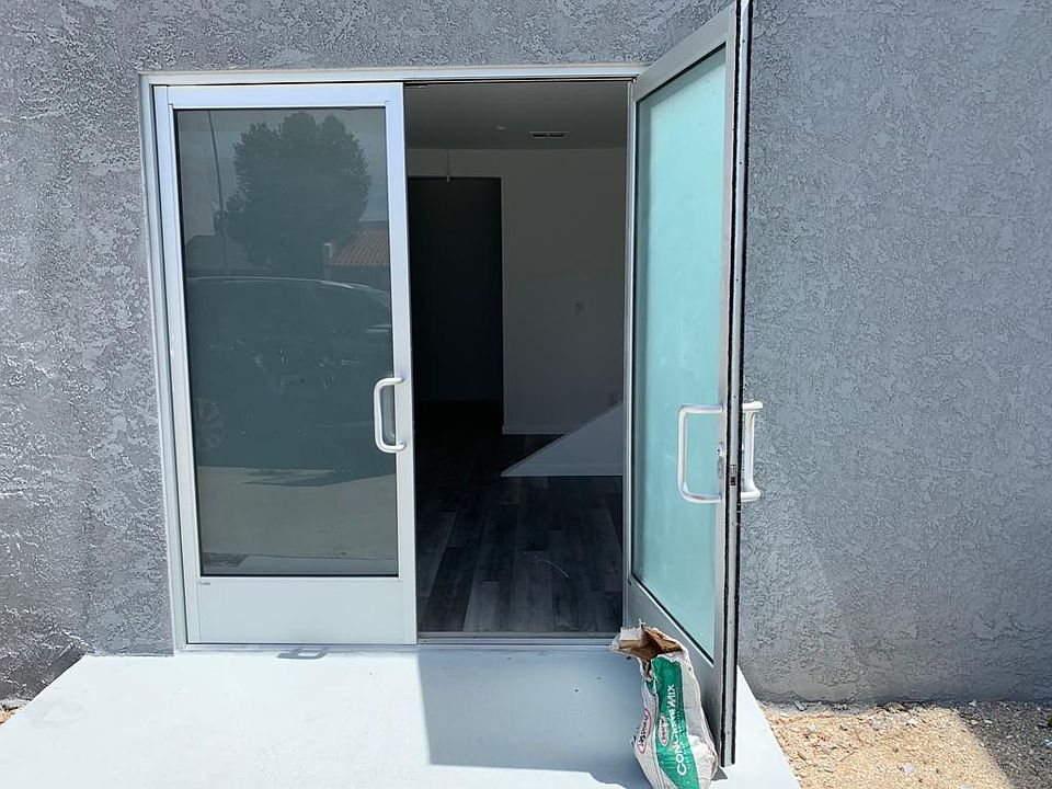 1st image of 7022 Owensmouth Ave