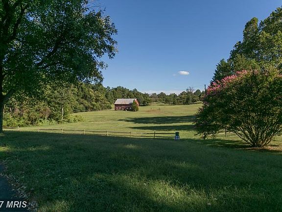 2nd image of 6408 Pond Dr