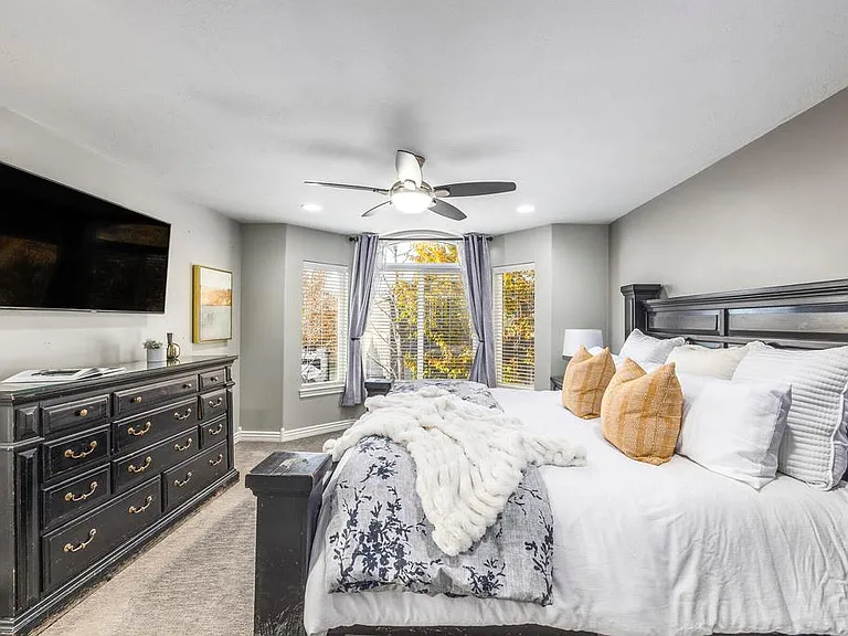 1003 E Fairway Dr — Photo 31