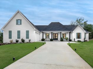 3 Eagle Cv, Maumelle, AR 72113
