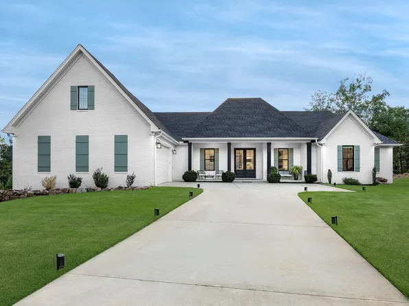 3 Eagle Cv, Maumelle, AR 72113