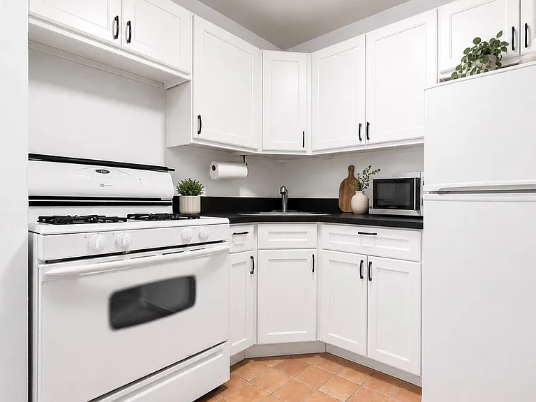61 Lexington Ave #6B — Photo 4