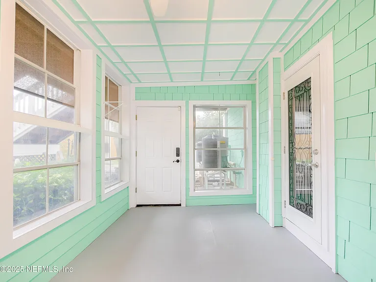 6472 Putnam St — Photo 24