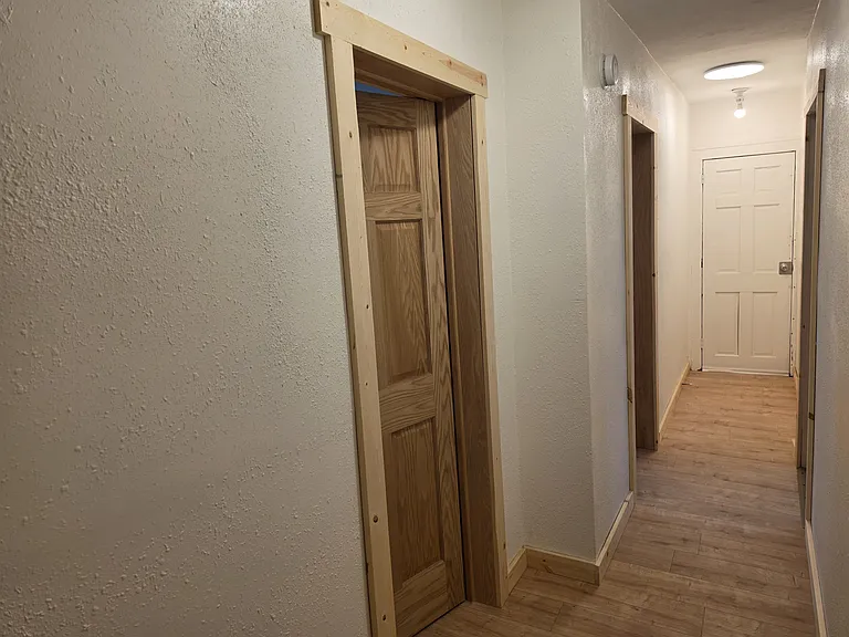 416 N Horsman St #4 — Photo 3