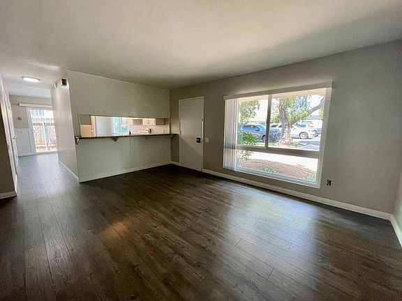 5th image of 270 B Ave APT A