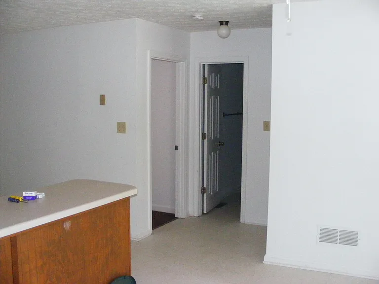 355 10th St NW #1 — Photo 7