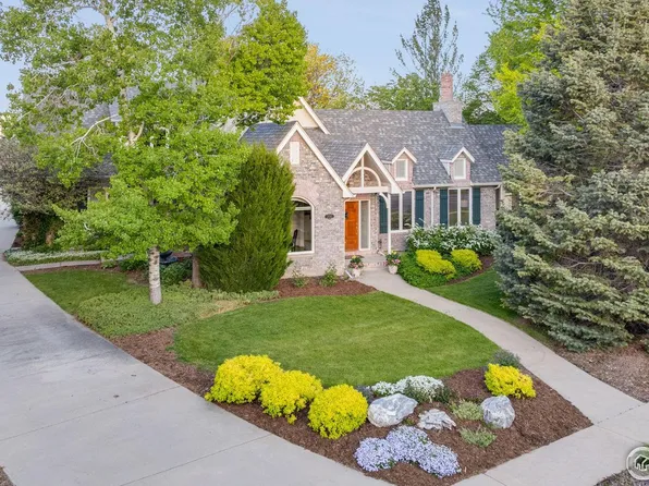 2040 Amethyst Dr, Longmont, CO 80504