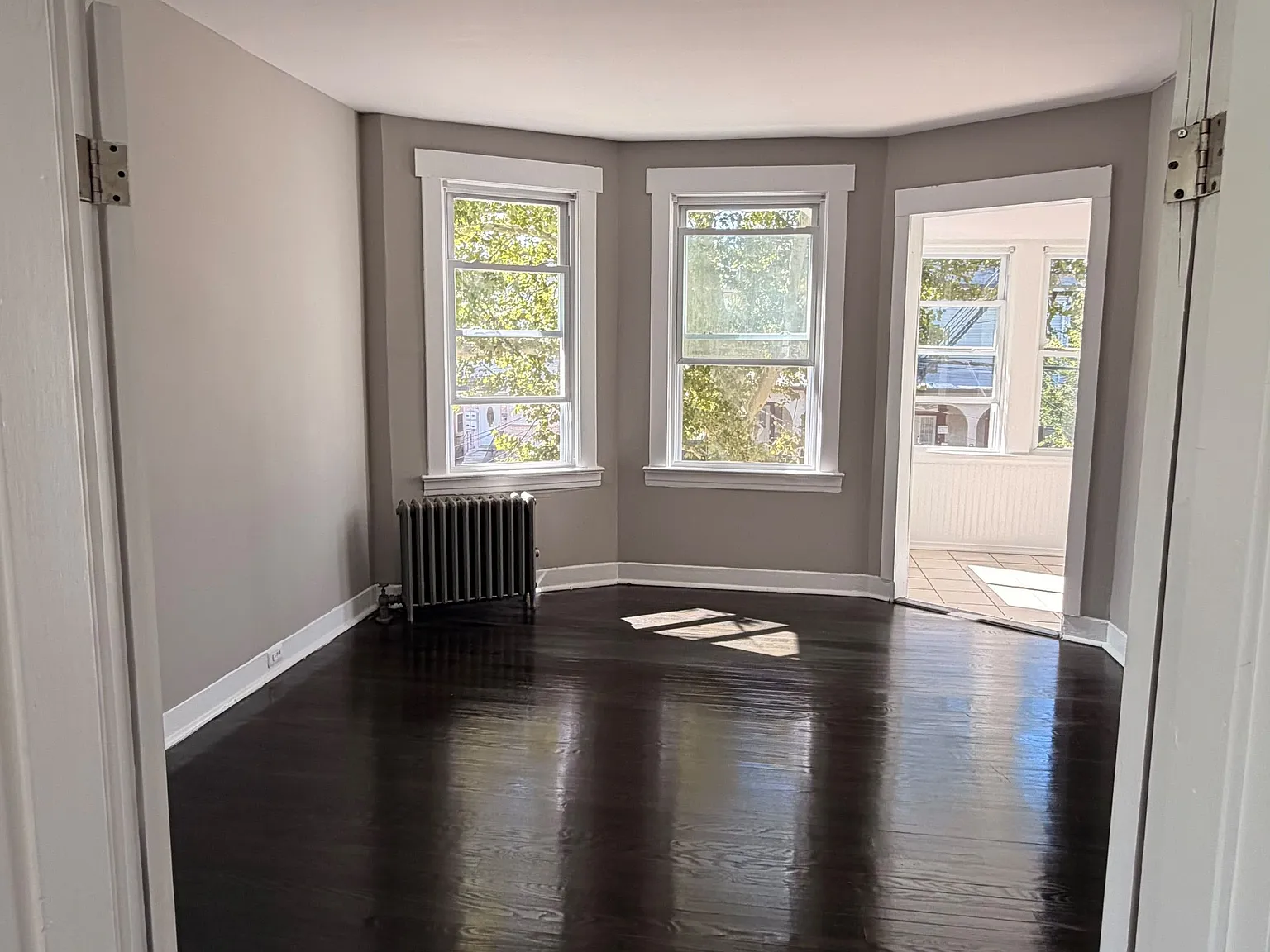 3 bed, 1.0 bath, $2,400 — Photo 3