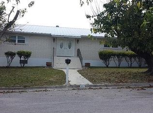 32 Steele St, Lampasas, TX 76550