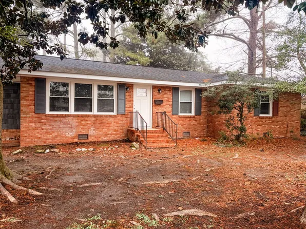 609 E Chelly St, Warsaw, NC 28398