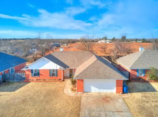 323 Timberidge Rd, Harrah, OK 73045