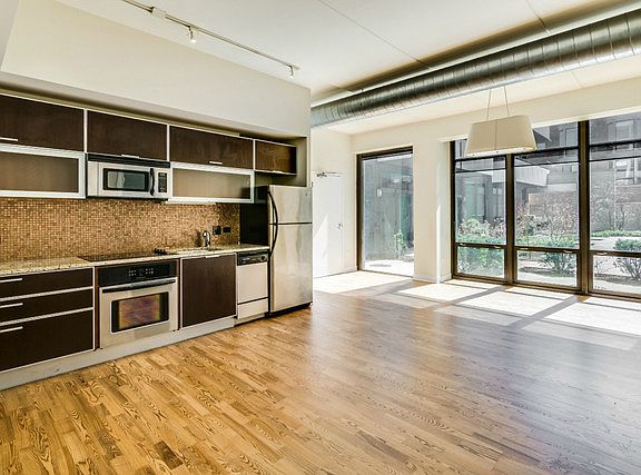 2nd image of 660 W Wayman St Unit 101