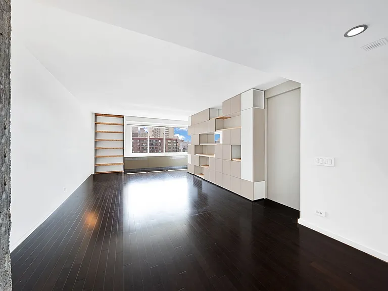 392 Central Park W #20L — Photo 1