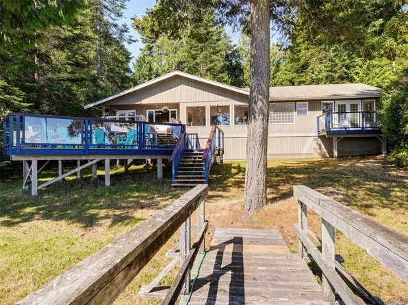 85 McKenzie Cres, Southern Gulf Islands, BC V8L 5Y7