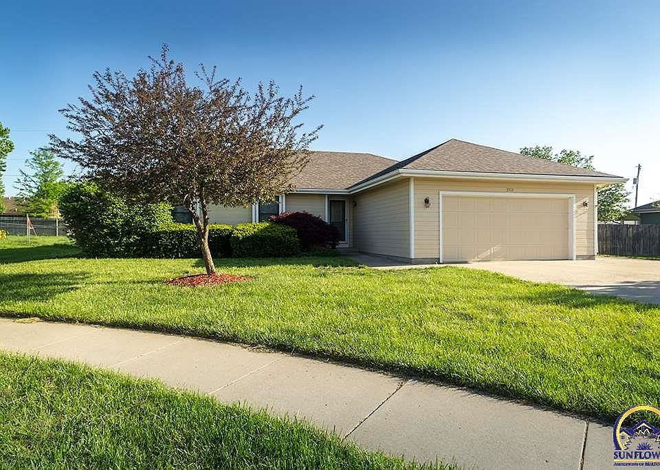 1st image of 3513 SE Garden Ct