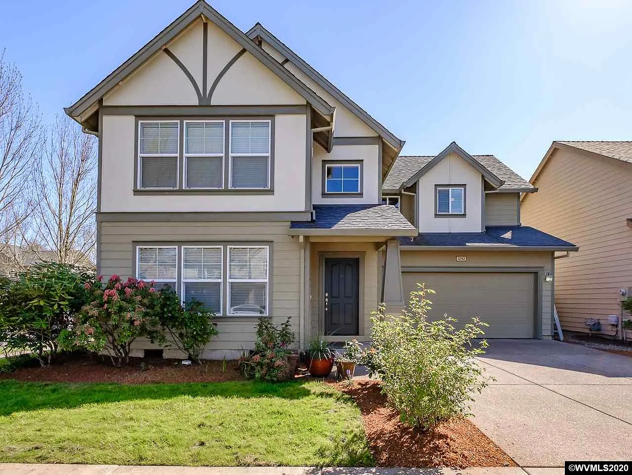 3242 SE Shoreline Dr photo 1