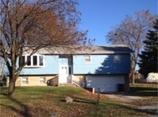 2320 Sands Dr, Decatur, IL 62526