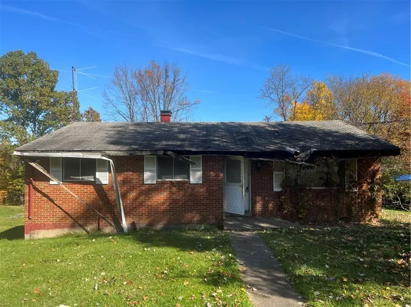 304 Highland Dr, Beaver Falls, PA 15010