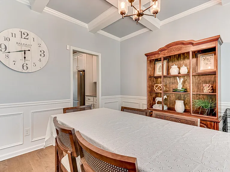 251 Haverford Dr — Photo 31