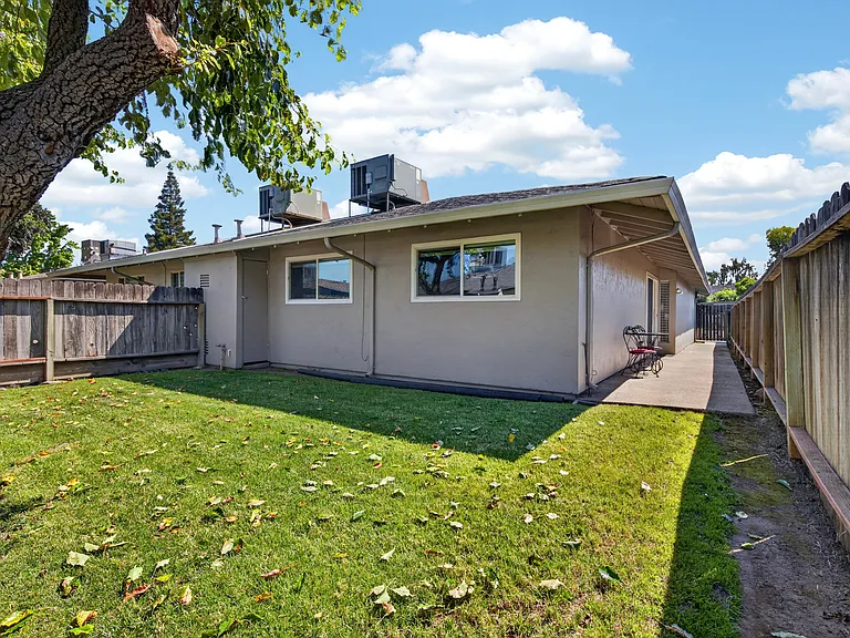 N Morgan Pl — Photo 27