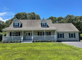 105 Rabbit Run, Riverhead, NY 11901