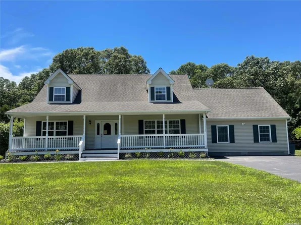 105 Rabbit Run, Riverhead, NY 11901