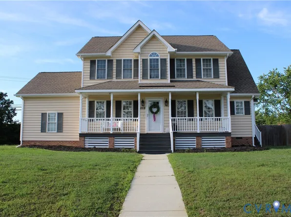 1208 Riveroaks Dr, Colonial Heights, VA 23834