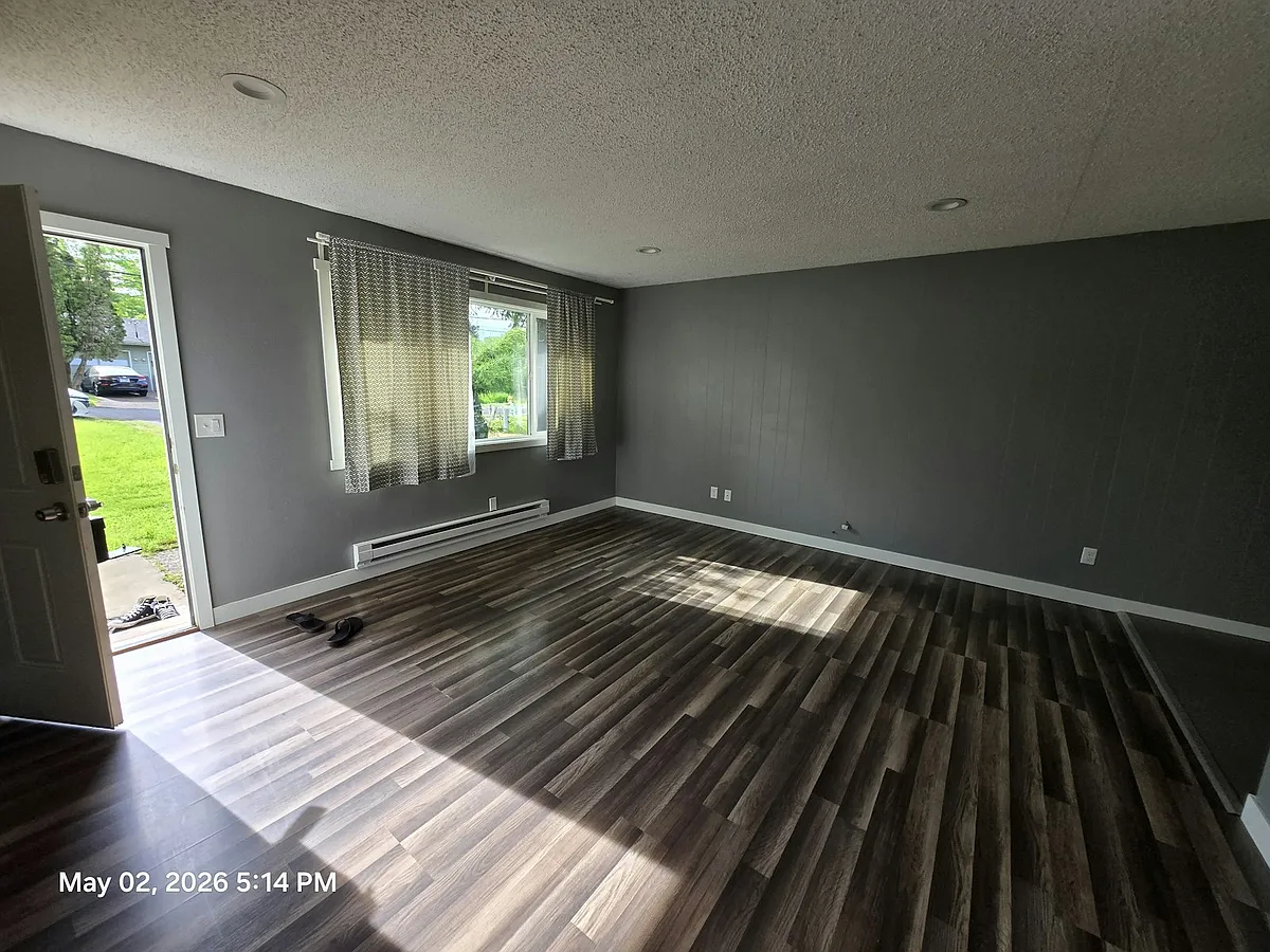 Building Photo - 3850 SW 144th Ave