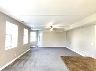 1515 / 2026 North 3372nd Road - 101, Ottawa, IL 61350
