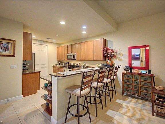 5th image of 4820 SW 17th Pl #1