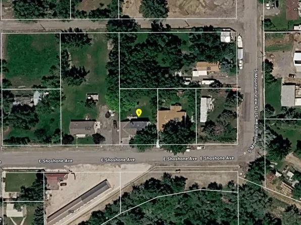 239 E Shoshone Ave, Byron, WY 82412