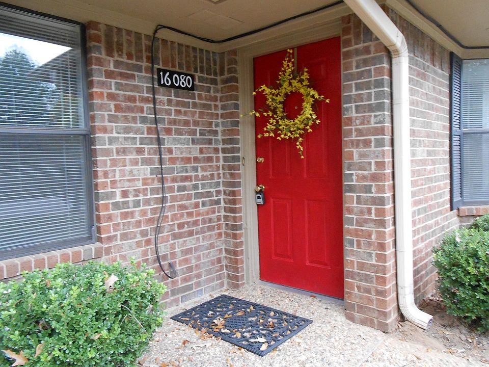 1st image of 16080 Pawnee Dr Floor 1