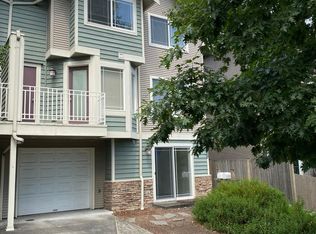 1102 N Allen Pl, Seattle, WA 98103