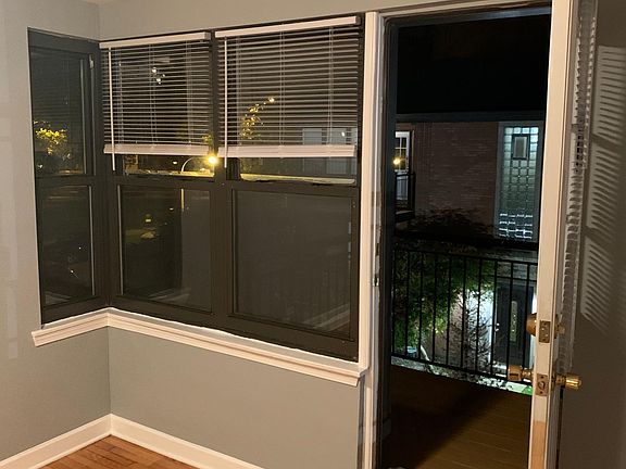 5th image of 7320 N Winchester Ave APT 2E